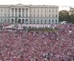 100.000 de oameni au „vâslit” la Oslo » Show în fața Palatului Regal la revenirea Norvegiei + Haaland, primit de rege