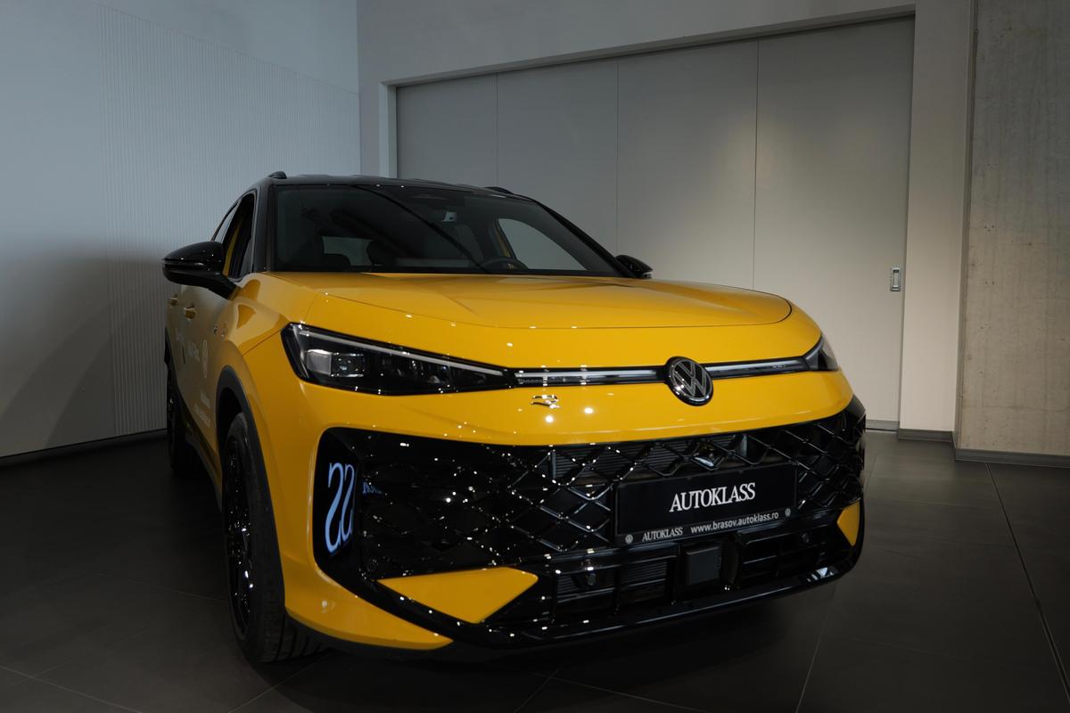 Audi pentru staff, Volkswagen pentru jucători » Dinamoviștii și-au luat azi în primire noile mașini