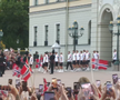 100.000 de oameni au „vâslit” la Oslo » Show în fața Palatului Regal la revenirea Norvegiei + Haaland, primit de rege
