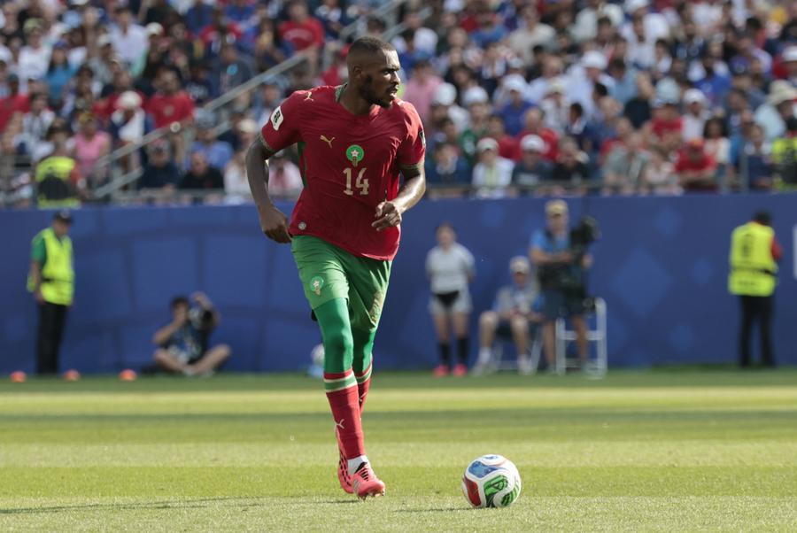 Marocanul Issa Diop // FOTO Imago Images FIFA încasează sume uriașe din cartonașele de la Mondial! Un fundaș marocan a devenit „cel mai scump” jucător al turneului