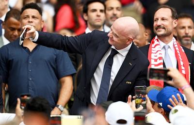 Nemaivăzut în lumea sportului: de ce Gianni Infantino apare pe fiecare transmisiune TV de la Mondial