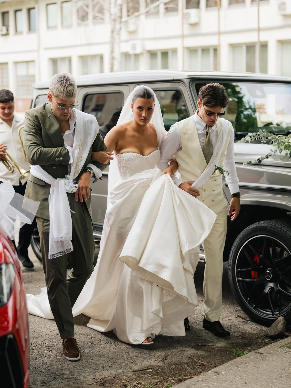 Milos Kerkez, la nunta fratelui său
