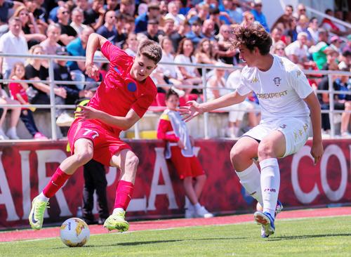David Avram si Robrt Toth in meciul de fotbal dintre FCSB si Rapid Bucuresti, contand pentru Liga Elitelor U16. Foto: sportpictures.eu