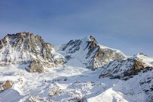 Tragedie în Alpi! Doi alpiniști români au decedat în masivul Gran Paradiso