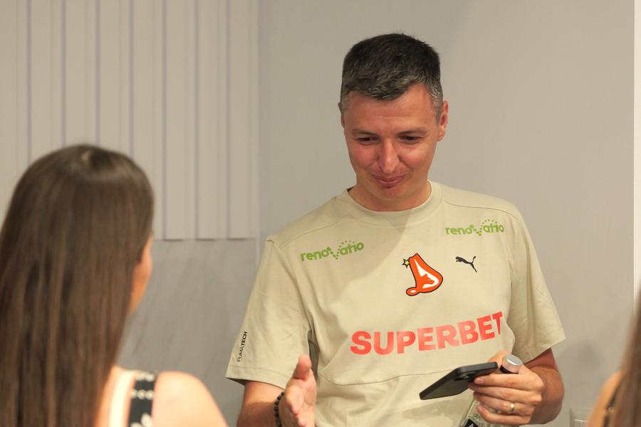 Cosmina Mihalescu // Dinamo a lansat parteneriatul cu Autoklass // foto: Andrei Furnigă (GSP) Este pregătită Dinamo pentru Europa? » Oficialul „câinilor”: „Trebuie să ne alegem foarte bine abordarea”