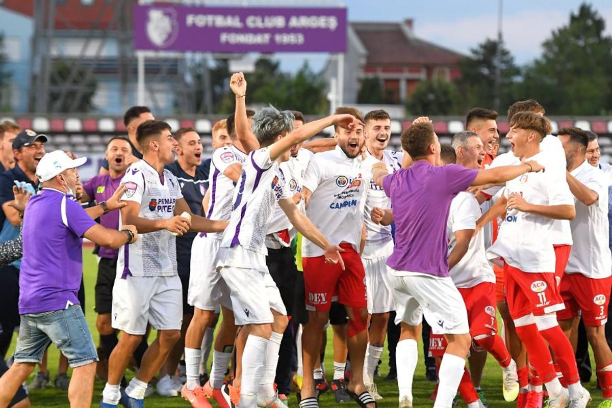 Proprietari străini la alt club din Liga 1? Președintele echipei anunță: „Insistă să aducă un investitor din China”