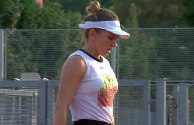 Simona Halep își află sâmbătă adversara din semifinalele de la Praga » Meciul Irinei Begu, întrerupt de ploaie