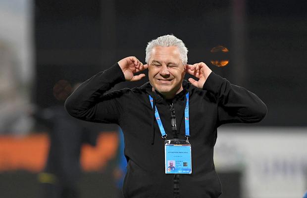 Șumudică recunoaște: „Am promis, dar nu am reușit să mă stăpânesc” » Ce le-a promis fanilor