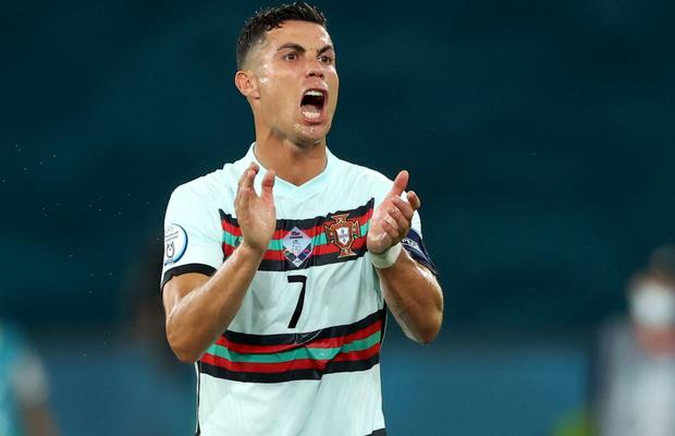 AUCH! Ronaldo se va înfuria după declarațiile fostului său coleg: „Și-ar da viața să vină la PSG! Messi e mai bun”