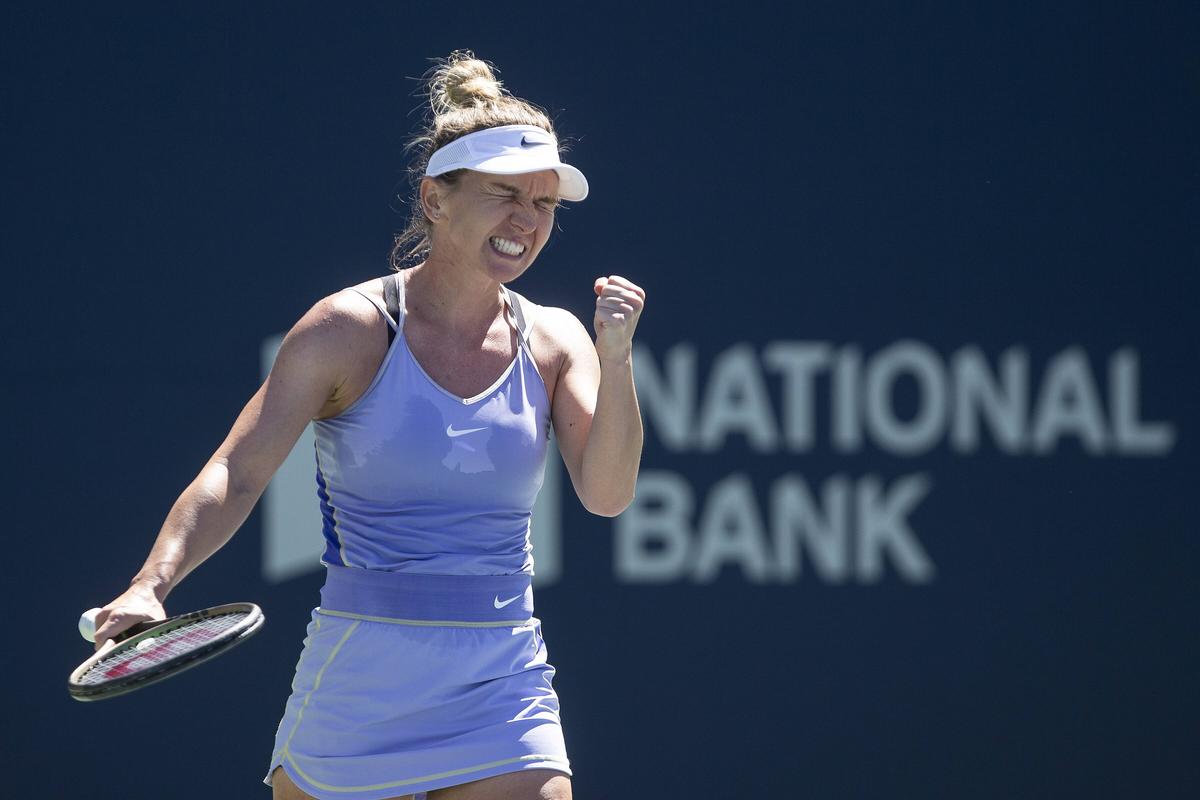 Simona Halep, epuizată după titlul cucerit la Toronto: „Nu speram să mai ridic acest trofeu. Patrick, îți mulțumesc!”