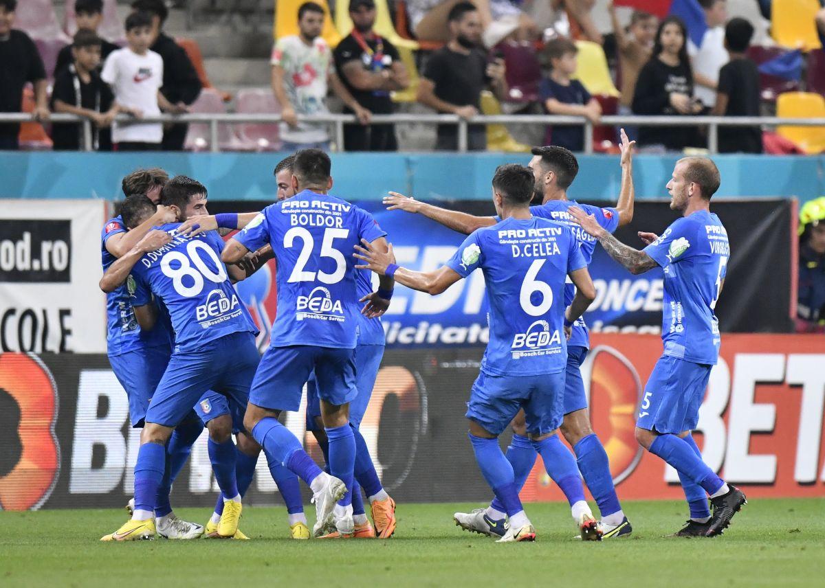 O repriză catastrofe, o repriză zmei! Roș-albaștrii au întors-o pe Chindia în 10 minute, pentru prima victorie a sezonului în Liga 1