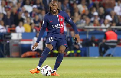 Jose Mourinho se întărește cu mijlocași de la PSG » Două achiziții de la campioana Franței!