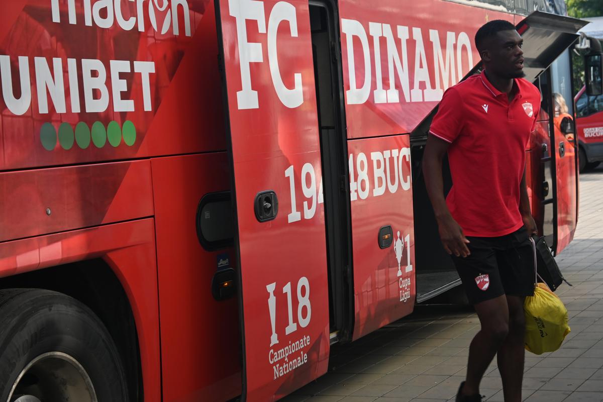 Ovidiu Burcă jubilează după prima victorie și are un mesaj pentru fotbalistul schimbat la pauză: „Tricoul lui Dinamo e greu!”