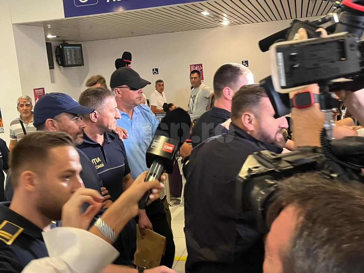 Denis Alibec a plecat să semneze noul contract. Haos provocat de Darius Vâlcov în aeroport