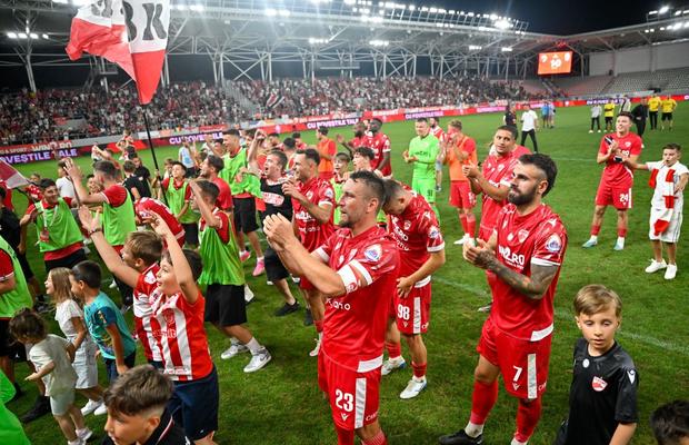 Dinamo „sparge gheața” în Superligă! Prestația sclipitoare a lui Dennis Politic zdruncină și mai tare postul lui Croitoru » Clasamentul ACUM