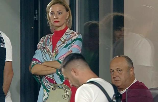 Fostul atacant al Rapidului, dezvăluiri incredibile despre scenele de la finalul partidei din Giulești: „Cei de la inelul 2 au aruncat cu floricele și cu suc spre loja domnului Șucu”
