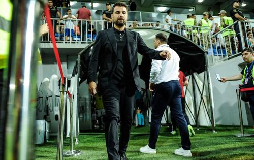 Neftchi Baku, formația antrenată de Adrian Mutu, a remizat cu Sabail, scor 1-1, în runda secundă a primei ligi din Azerbaidjan.