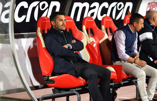 Dinamo are frisoane când vine vorba de FC Botoșani: bătaie de joc la adresa unei legende + război civil