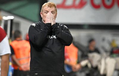 Neil Lennon nu mai suportă criticile de la Rapid: „Într-o zi ești regele, a doua zi ticălosul”