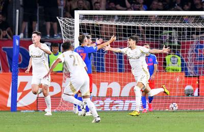 După eliminare, se pregătesc sancțiuni pentru FCSB: „Incredibil, românul de la FARE a semnalat scandări homofobe! Înțeleg că e rapidist”