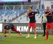 Miculescu și Chiricheș - Drita - FCSB, imagini de pe gazon, înainte de meci/ foto: Ionuț Iordache (GSP)