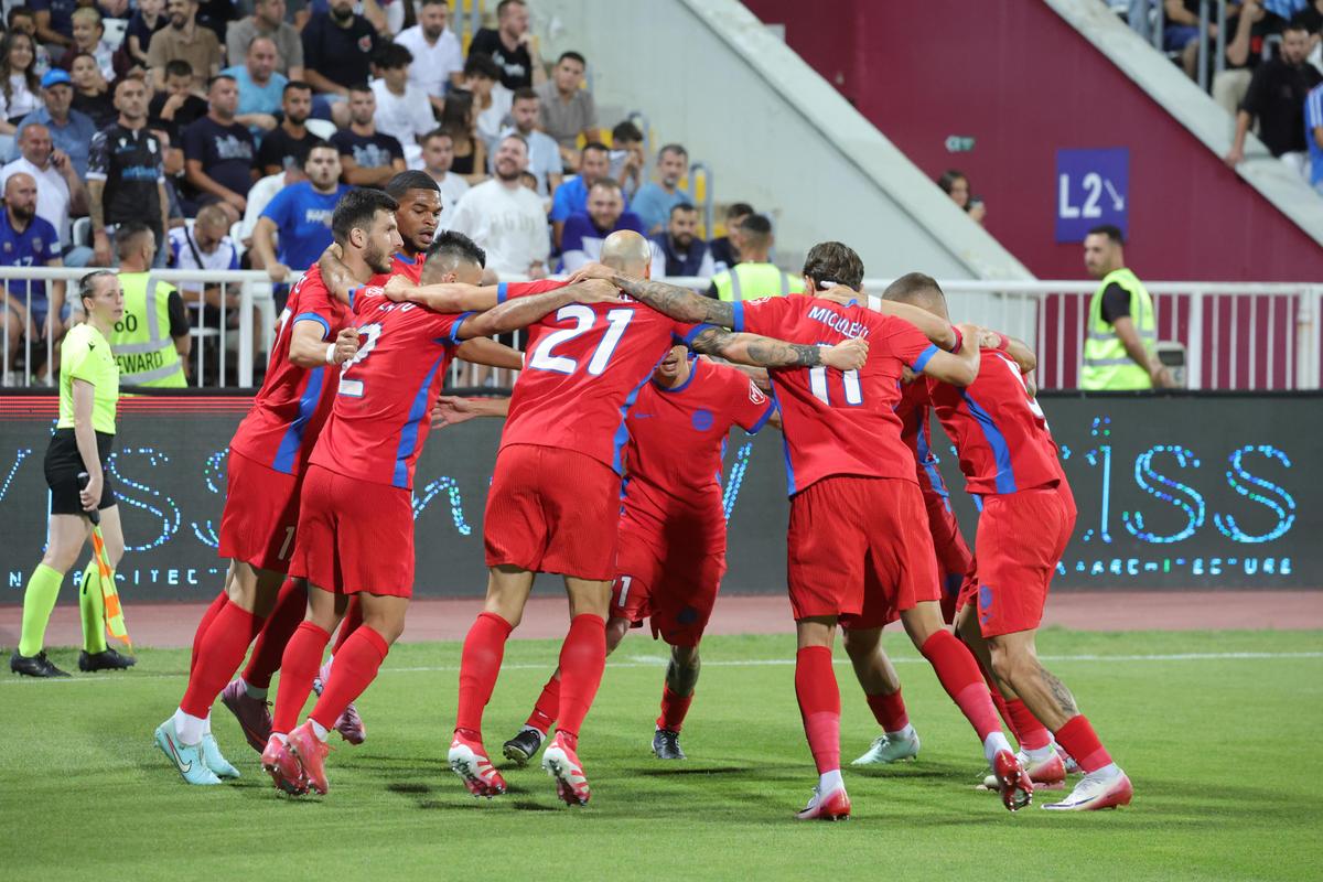 Imediat după calificarea în play-off-ul Europa League, Gigi Becali a anunțat două transferuri la FCSB