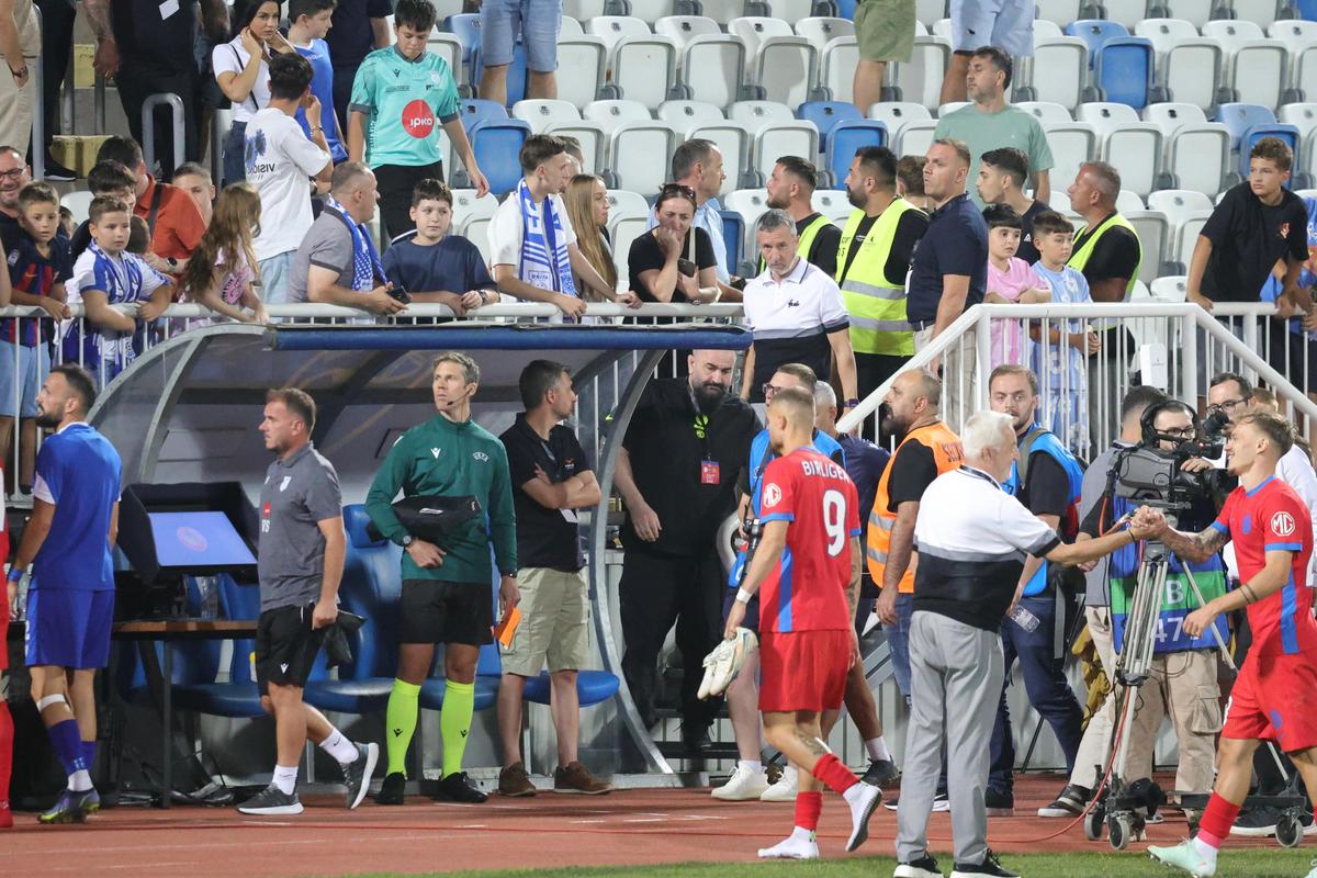 Mihai Stoica, la finalul meciului Drita - FCSB