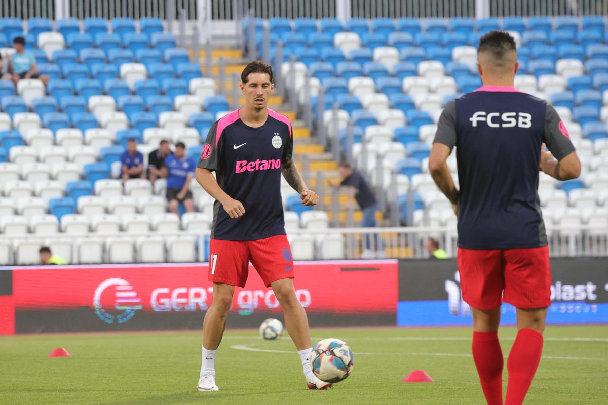 Drita - FCSB, imagini de pe gazon, înainte de meci
