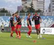 Crețu, Cisotti, Ngezana, Mihai Popescu și Edjouma - Drita - FCSB, imagini de pe gazon, înainte de meci/ foto: Ionuț Iordache (GSP)