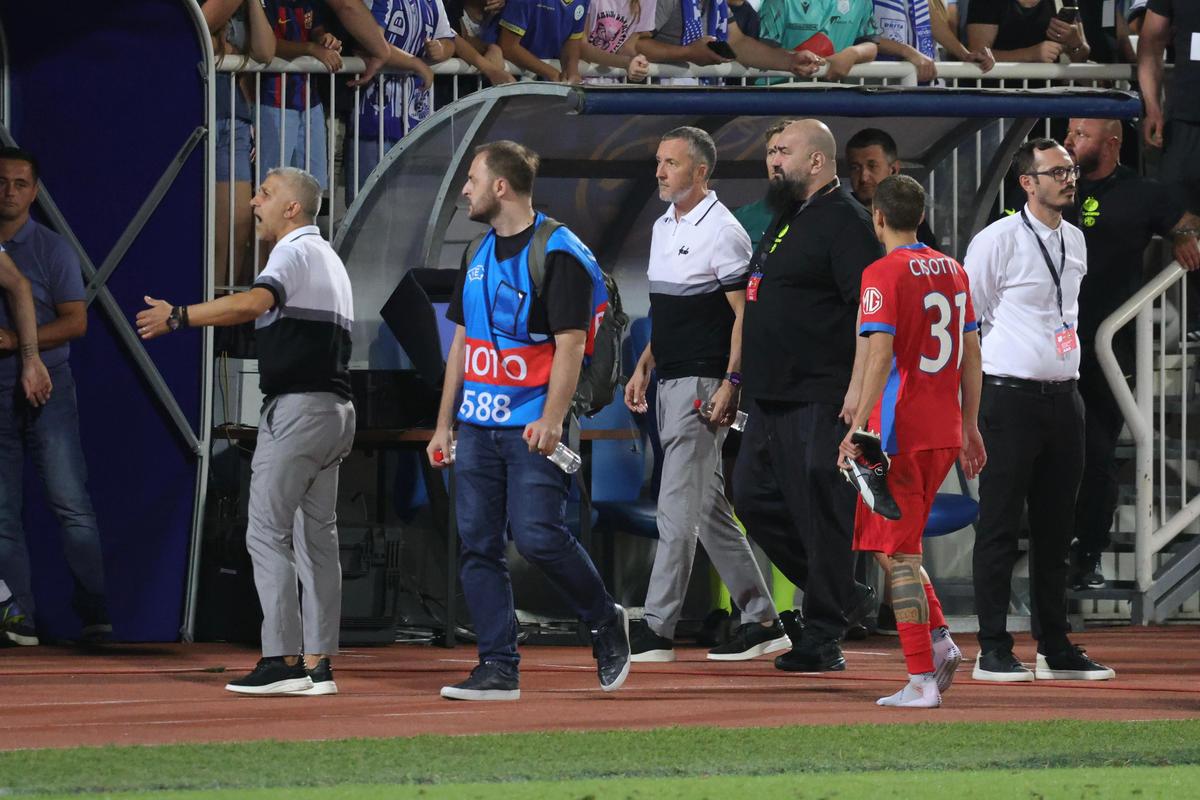 Mihai Stoica, la finalul meciului Drita - FCSB