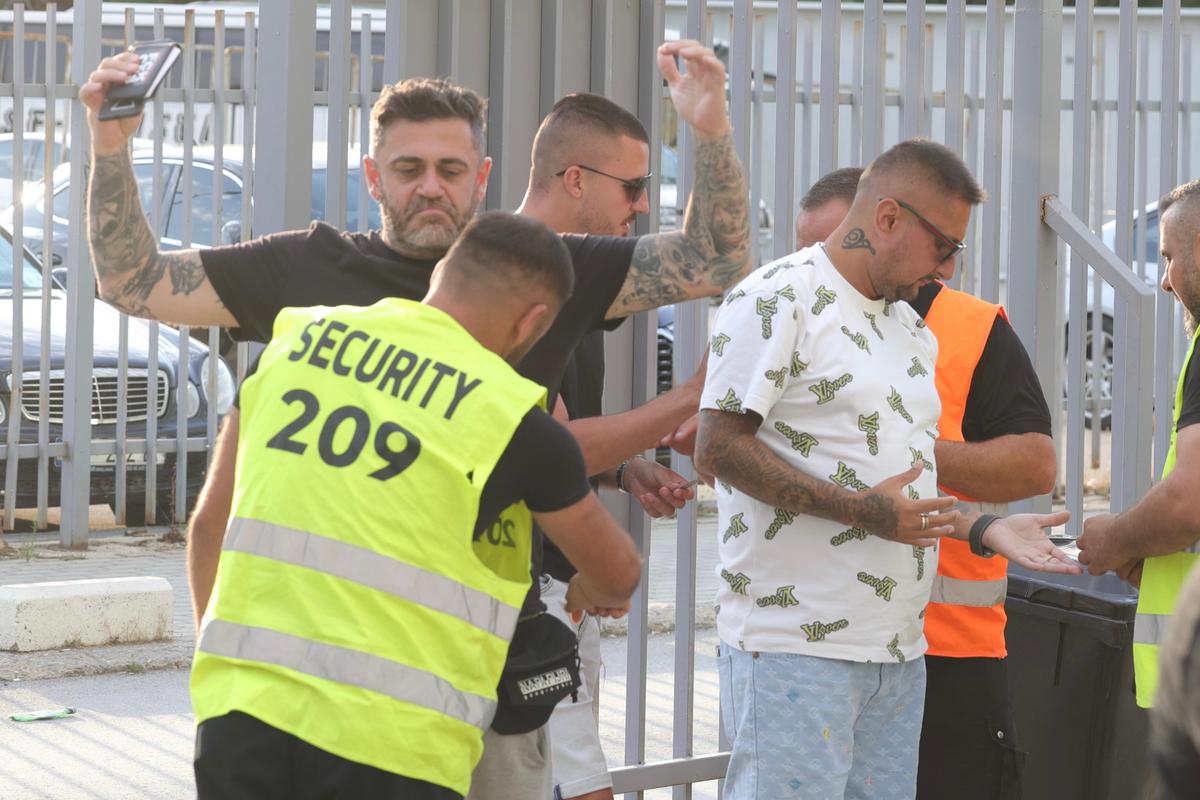 Suporterii care au făcut deplasarea cu FCSB pentru meciul cu Drita / Foto: GSP