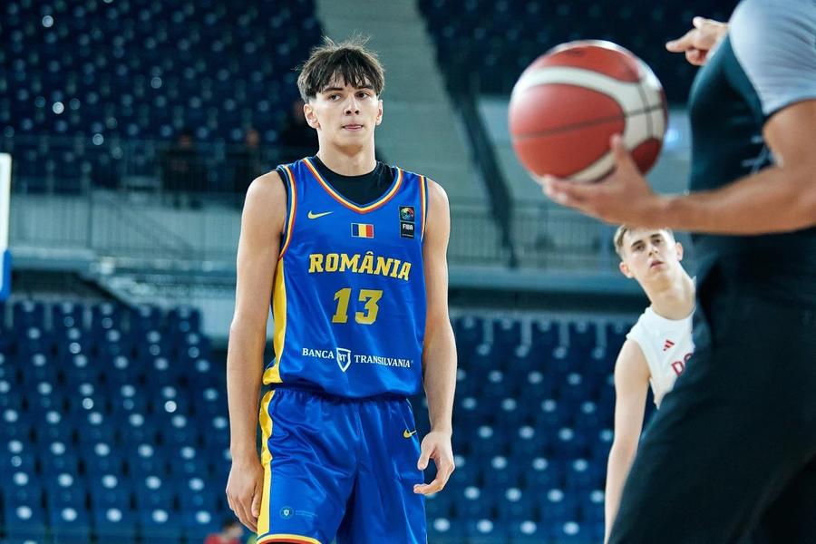 Sebastian Lăpuște/Foto: fiba.basketball Convocat la 15 ani la naționala de seniori, Sebastian Lăpuște a vorbit pentru GSP.ro despre viitorul său: „NBA, Euroligă, cine știe?”
