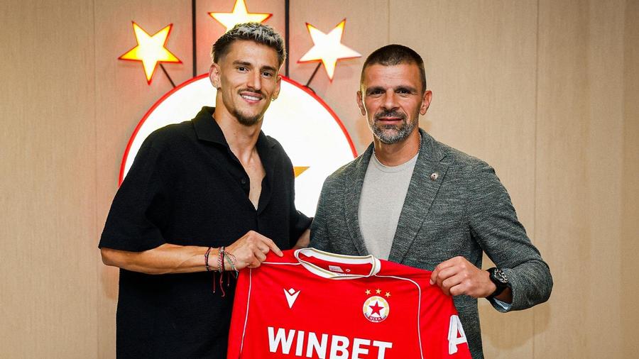 Cătălin Itu a fost prezentat la CSKA Sofia // foto: cska.bg Cvadruplul campion al României cu CFR Cluj a fost prezentat la CSKA Sofia