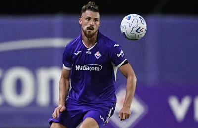 Notele lui Drăgușin la debutul oficial la Fiorentina » „E o garanție pentru Grosso. De aceea a și fost transferat!”