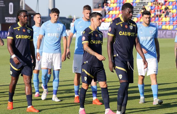 „Prea ușor luăm goluri!” » Reacție dură după eșecul cu Petrolul: „Trebuie să fim mai șmecheri”