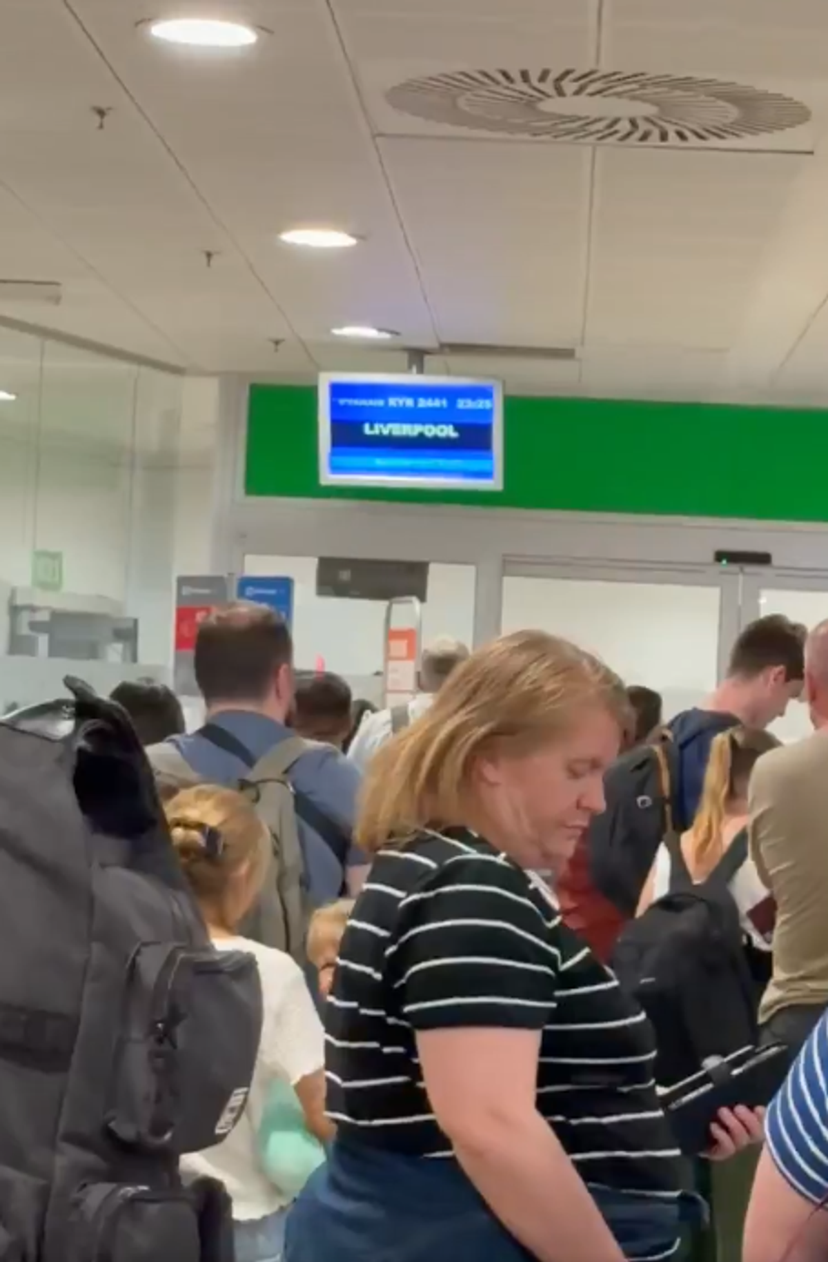 Un umil Balon de Aur » S-a întors la club, după un Mondial de excepție, cu un zbor low cost!
