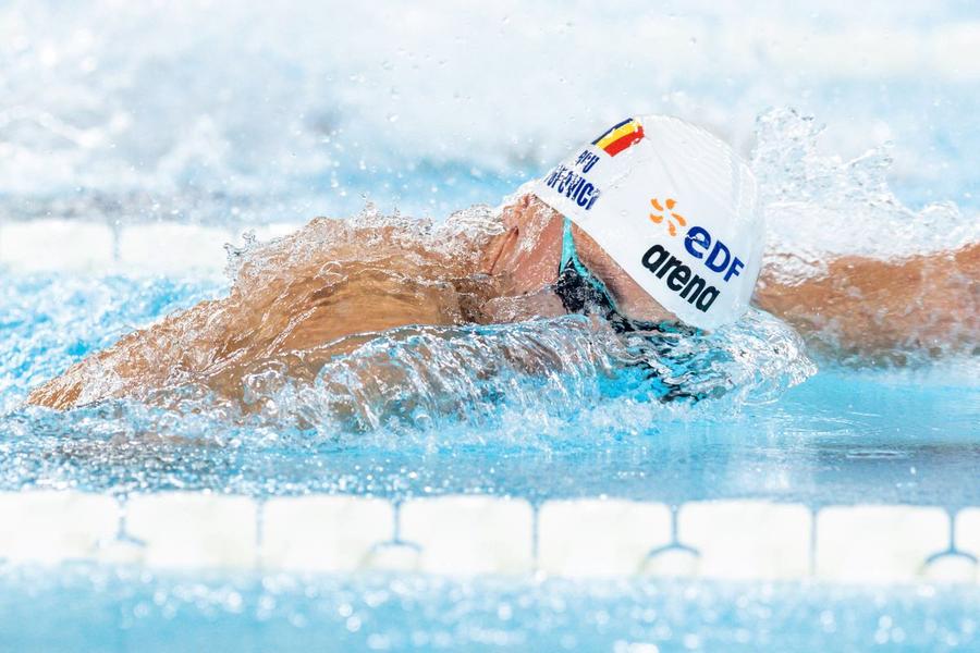 David Popovici înotând în finala europeană de 200 m liber din 2026 Foto: Imago Images David Popovici, imediat după ce a reușit a treia dublă de aur consecutivă la Campionatele Europene: „Să sperăm că peste doi o să fiu octuplu”