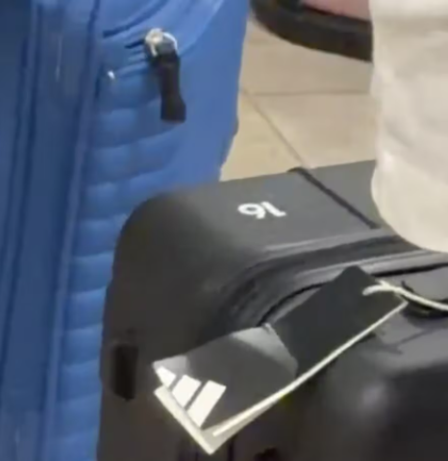 Pe bagajul de mână luat de Rodri la bordul zborului RYR 2441 se putea vedea numărul 16 de pe tricoul naționalei Un umil Balon de Aur » S-a întors la club, după un Mondial de excepție, cu un zbor low cost!
