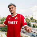 Cătălin Itu a fost prezentat la CSKA Sofia // foto: cska.bg