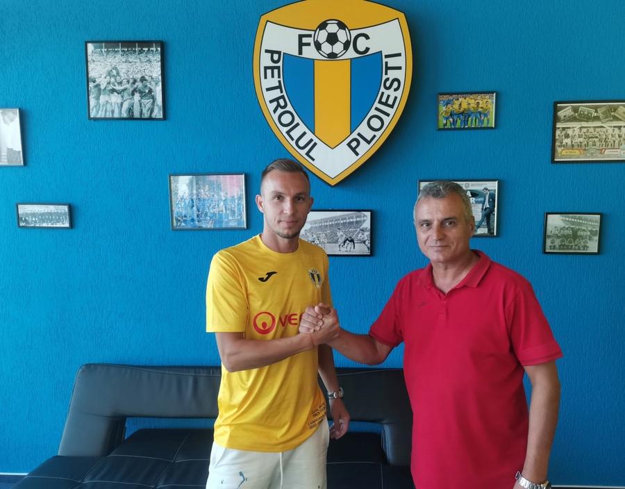 Vasile Buhăescu, prezentat la Petrolul Viorel Moldovan primește întăriri! Un jucător cu 110 prezențe în Liga 1 a semnat cu Petrolul