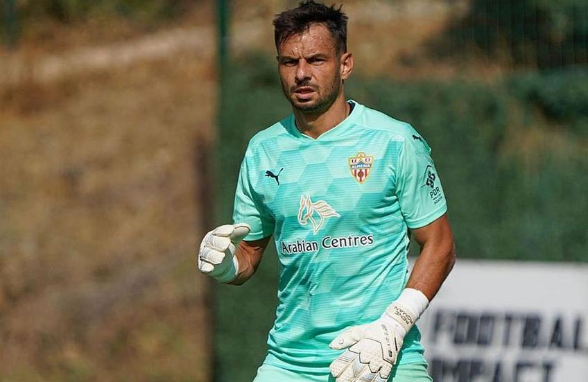 Portarul Rene Roman Hinojo, 36 de ani, a semnat cu Dinamo