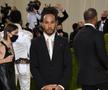 Lewis Hamilton la Met Gala