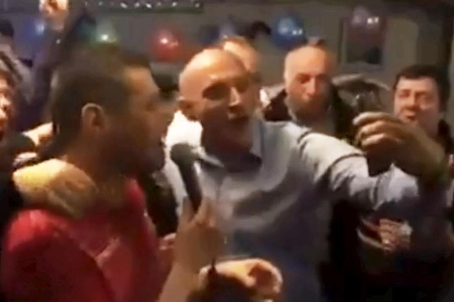 Florin Prunea își înjură marea rivală pe ritmuri de manele Uite cine-l acuză de proastă creștere pe Octavian Popescu! » 3 episoade golănești cu Florin Prunea în prim-plan