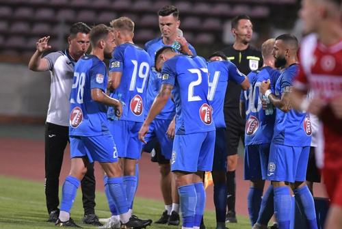 Ilie Poenaru (44 de ani) s-ar fi despărțit de Academica Clinceni.