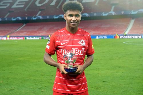 Karim Adeyemi a fost desemnat omul partidei Sevilla - Salzburg / Sursă foto: Twitter @UEFA.com De