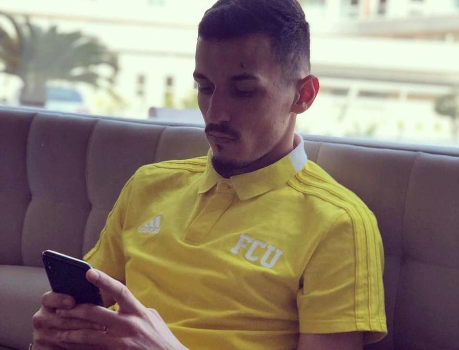 Marian Stoenac, în perioada în care era legitimat la FCU Craiova / Sursă foto: Facebook Imens scandal! Clubul își acuză propriii jucători că AU PARIAT pe înfrângerea echipei: „Am făcut plângere la FRF, așteptăm ancheta!” + reacția unuia dintre acuzați: „El a pus la cale totul!”