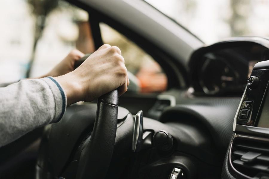 A venit momentul să schimbi permisul? Iată cum obții fișa medicală auto!