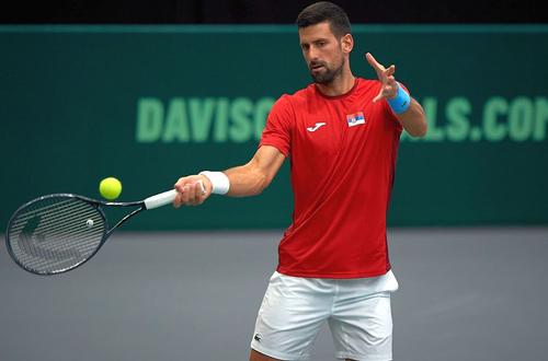 Novak Djokovic, antrenându-se în sala din Valencia / Sursă foto: Imago Images
