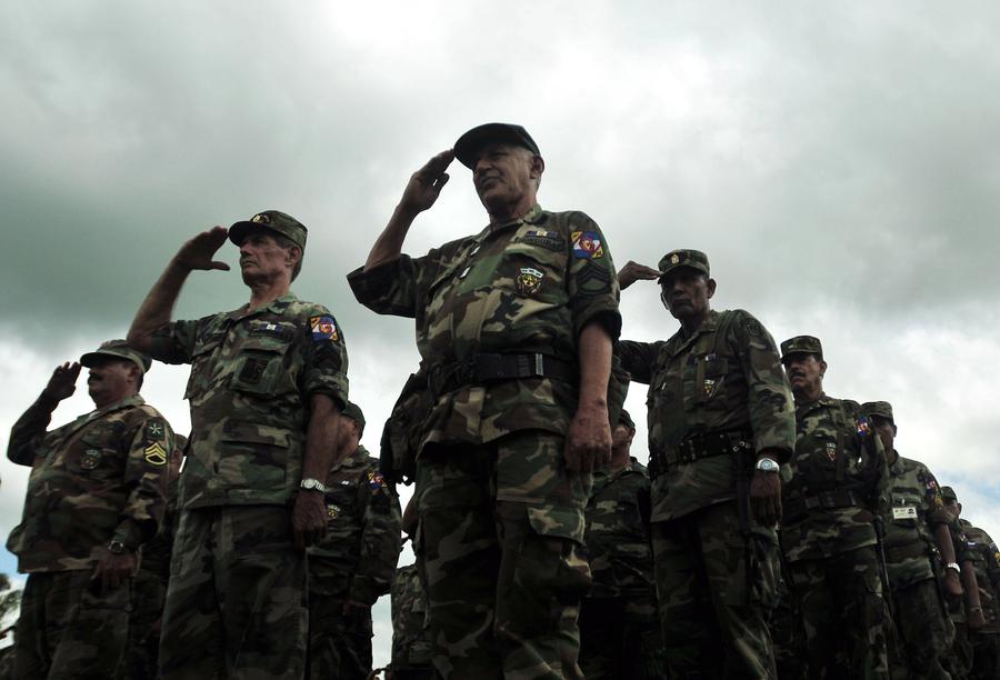 Veterani din Honduras, la comemorarea a 42 ani de la Războiul cu El Salvador / Foto: Imago „Aduceți macetele, toată lumea pe graniță