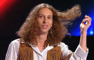 A urcat pe scena de la Vocea României și nimeni nu și-a dat seama că e fiul legendei sportului românesc